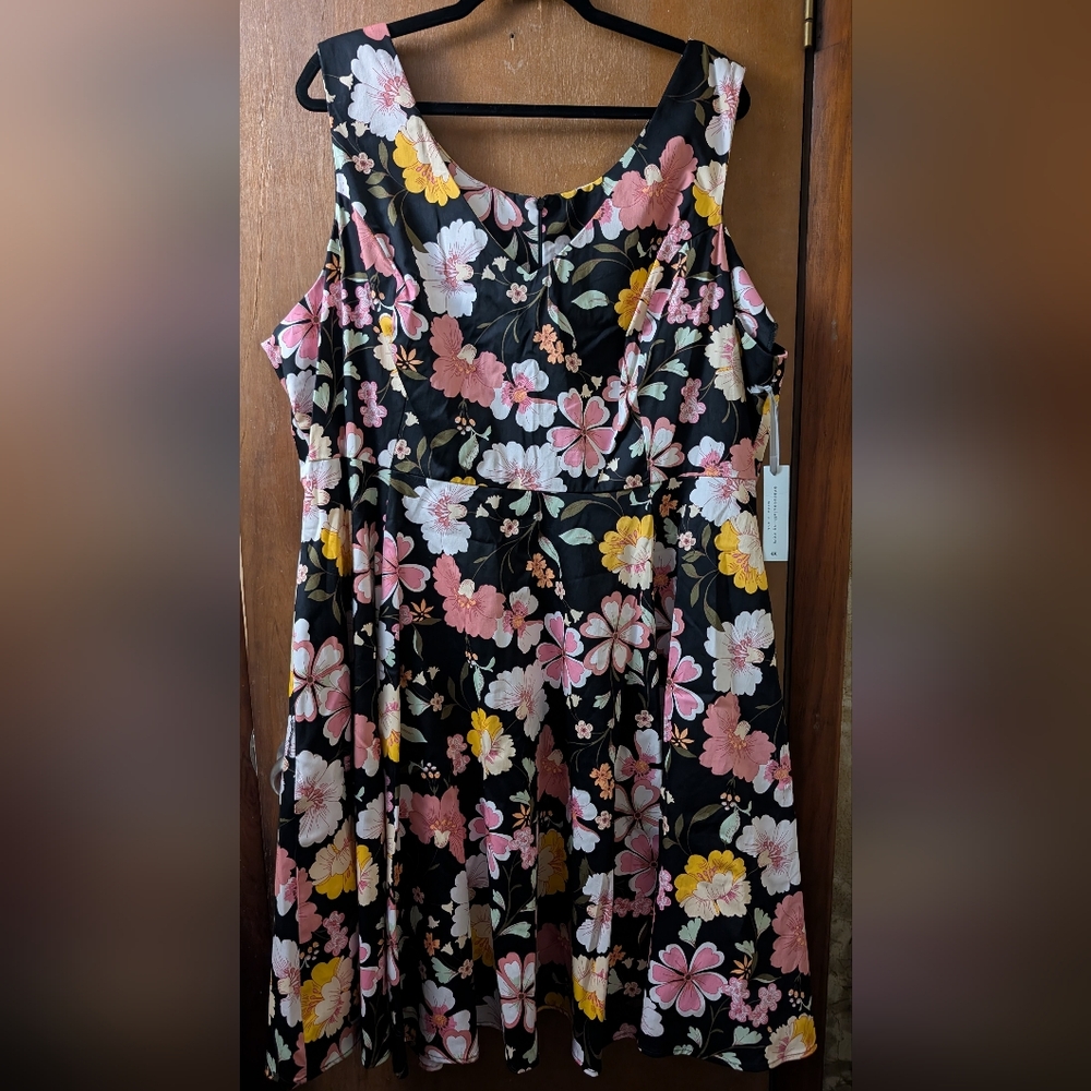 Black and Pink V-Neck Midi Sundress for Wedding Guest